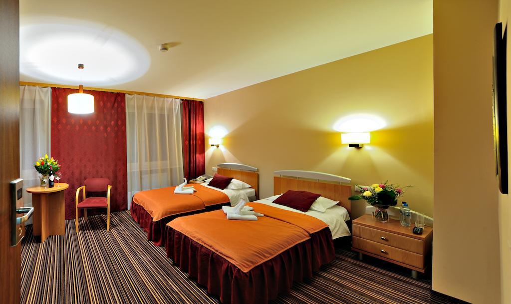 Hotel Partner Mińsk Mazowiecki Zimmer foto