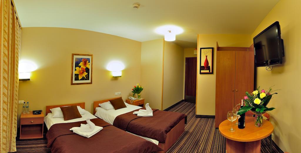 Hotel Partner Mińsk Mazowiecki Zimmer foto