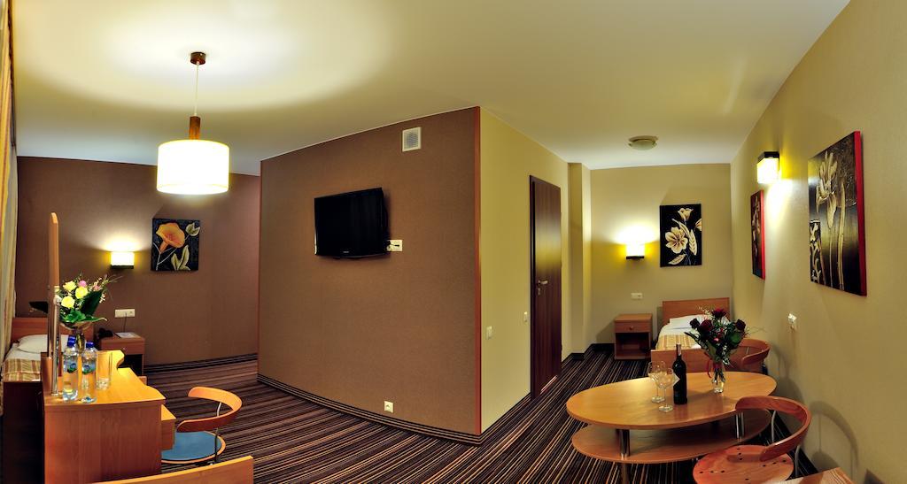Hotel Partner Mińsk Mazowiecki Zimmer foto
